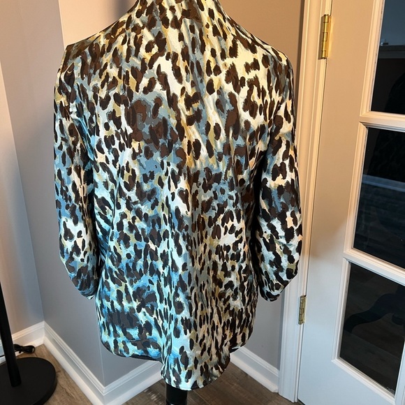 v-neck button and tie blouse and matching pants Chicos sz 1 EUC - Picture 4 of 11
